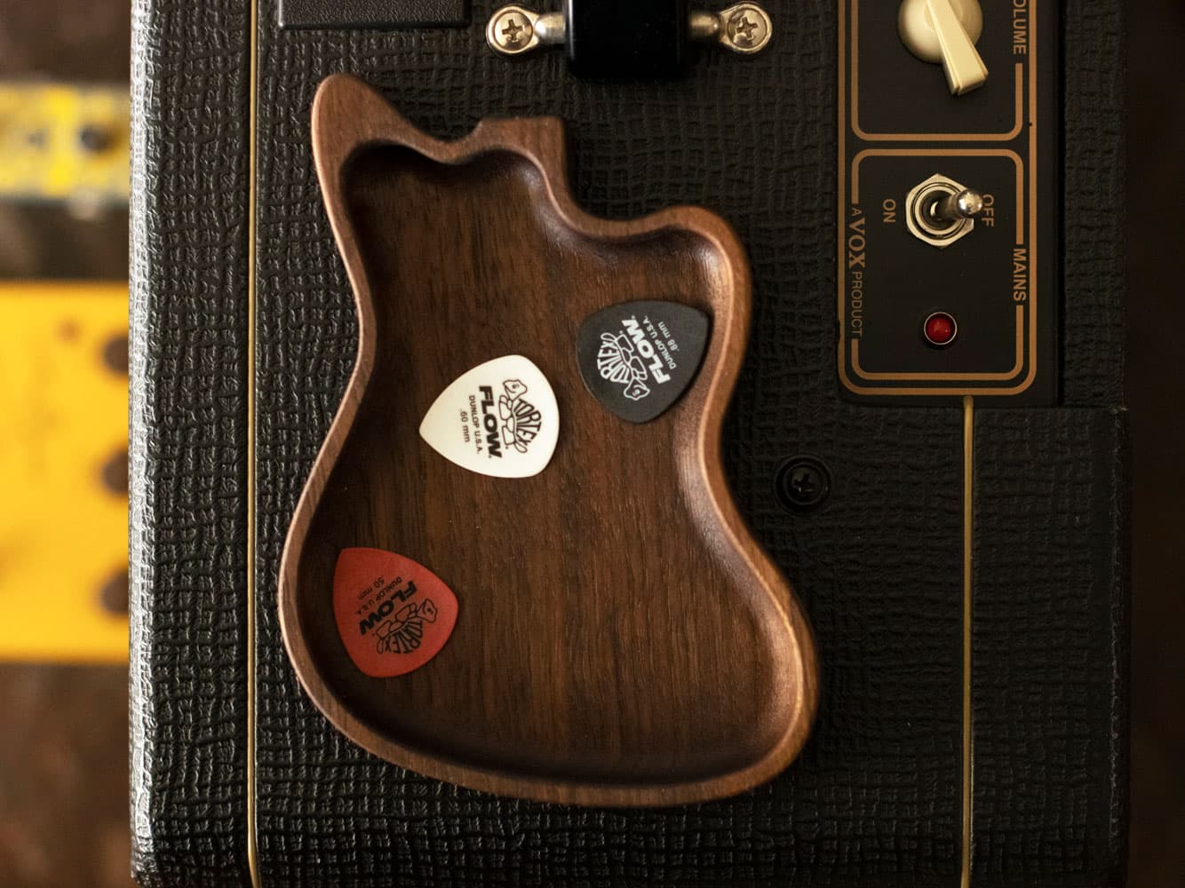 offset-guitar-valet-tray