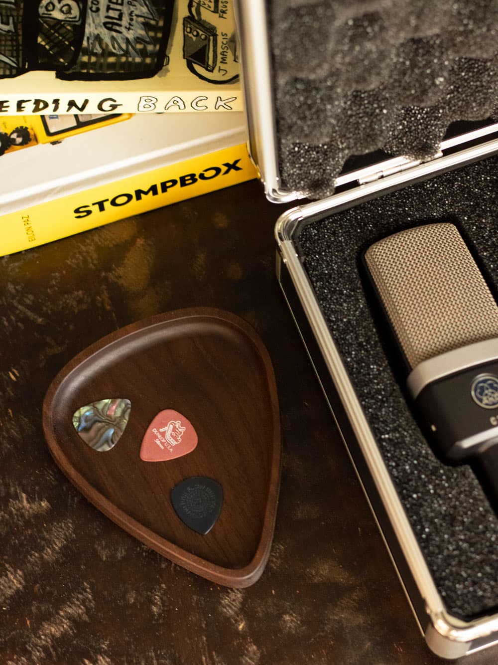 guitar-pick-valet-tray